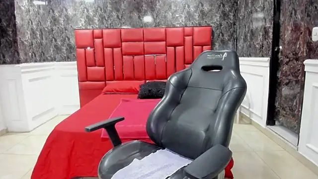 Snapshot of Imyourdirtymilf chatting on October 8, 7:58 pm Imyourdirtymilf online show from October 8, 7:58 pm