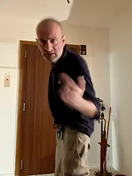 Snapshot of Perv10 chatting on December 15, 5:41 pm Perv10 online show from December 15, 5:41 pm