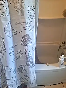 Snapshot of ThickDMatty@xh chatting on October 5, 9:16 pm ThickDMattyxh online show from October 5, 9:16 pm