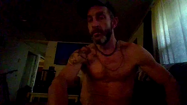 Snapshot of ThickDMatty@xh chatting on March 15, 10:22 pm ThickDMattyxh online show from March 15, 10:22 pm