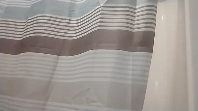 Snapshot of ThickDMatty@xh chatting on February 14, 1:13 am ThickDMattyxh online show from February 14, 1:13 am