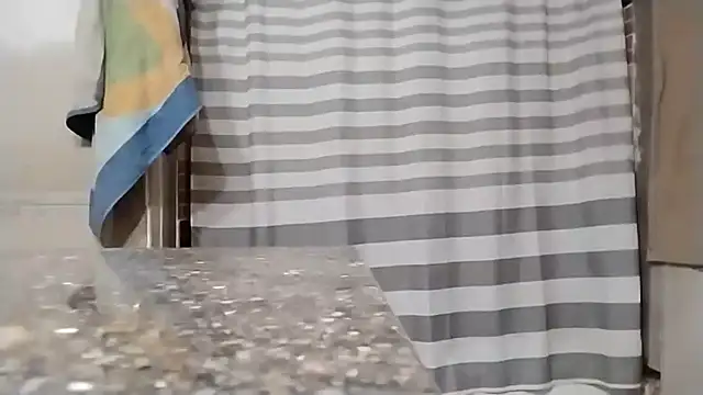 Snapshot of ThickDMatty@xh chatting on January 3, 2:21 am ThickDMattyxh online show from January 3, 2:21 am