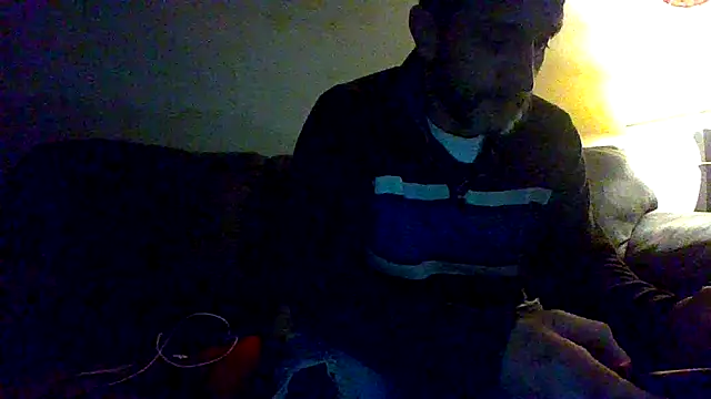 Snapshot of ThickDMatty@xh chatting on March 11, 12:50 pm ThickDMattyxh online show from March 11, 12:50 pm