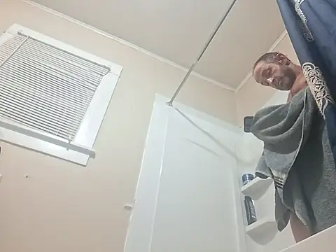 Snapshot of ThickDMatty@xh chatting on September 14, 3:29 am ThickDMattyxh online show from September 14, 3:29 am