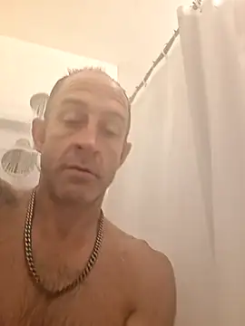 Snapshot of ThickDMatty@xh chatting on October 31, 4:31 am ThickDMattyxh online show from October 31, 4:31 am