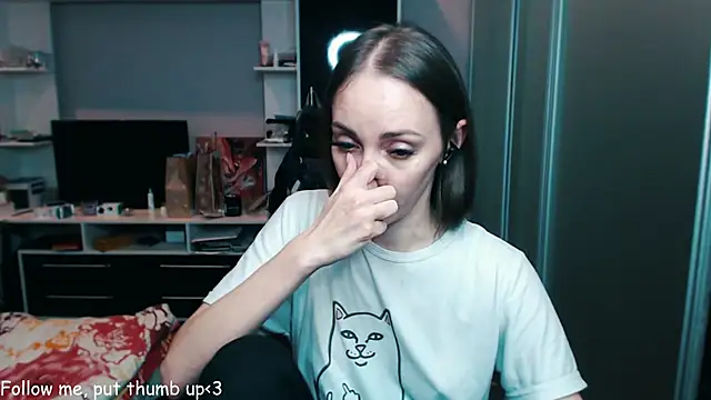 Natalimeowks online show from December 31, 1:08 pm