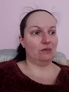 BustyLadyAlma online show from April 12, 6:16 am