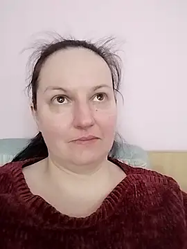 BustyLadyAlma online show from April 4, 6:20 am