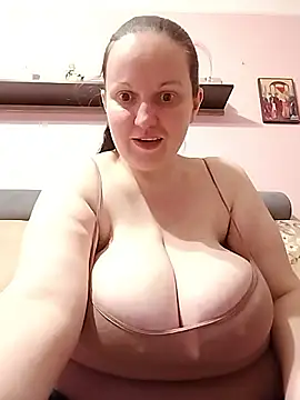 BustyLadyAlma online show from June 1, 7:30 am