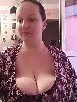 BustyLadyAlma online show from February 16, 6:34 am