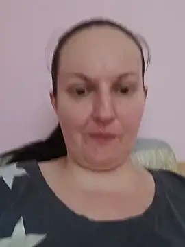 Snapshot of BustyLadyAlma chatting on July 19, 6:33 am BustyLadyAlma online show from July 19, 6:33 am