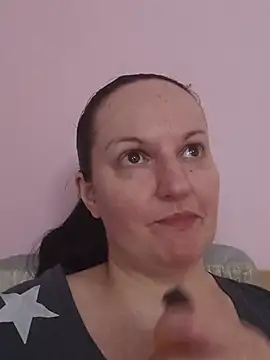 Snapshot of BustyLadyAlma chatting on July 12, 6:58 am BustyLadyAlma online show from July 12, 6:58 am