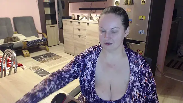 BustyLadyAlma online show from November 20, 6:03 am