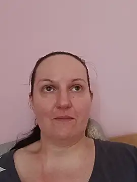 Snapshot of BustyLadyAlma chatting on July 18, 7:06 am BustyLadyAlma online show from July 18, 7:06 am