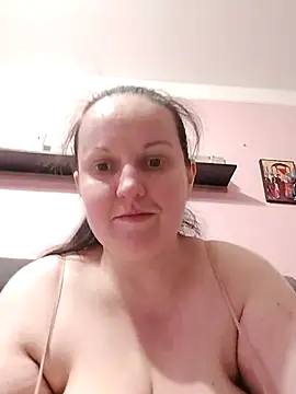 BustyLadyAlma online show from April 28, 7:57 am