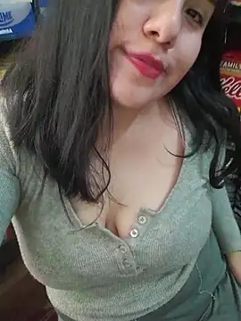 Kalani Engel online show from April 6, 6:09 pm