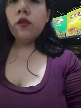 Kalani Engel online show from May 23, 4:00 am
