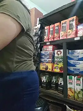 Snapshot of Kalani_Engel chatting on February 27, 6:41 pm Kalani Engel online show from February 27, 6:41 pm