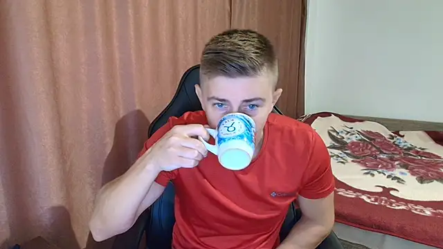 Todhorny9873 online show from March 3, 6:42 am