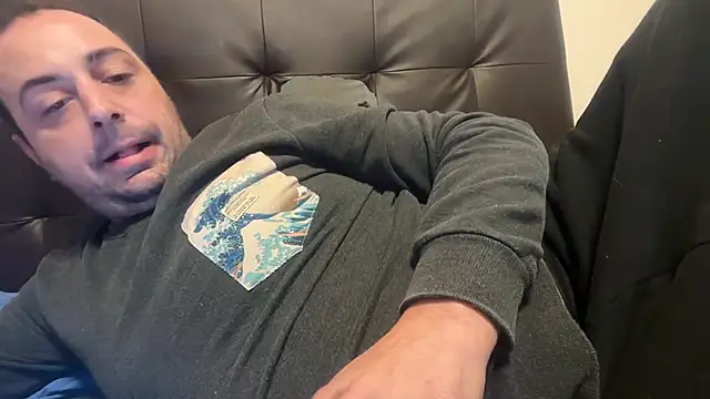 Thom422 online show from December 2, 6:31 pm