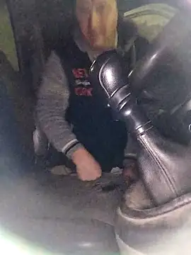 Snapshot of sarpe4 chatting on December 16, 4:06 am sarpe4 online show from December 16, 4:06 am