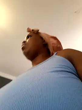 SWEETDOLLY29XX online show from March 23, 8:25 am