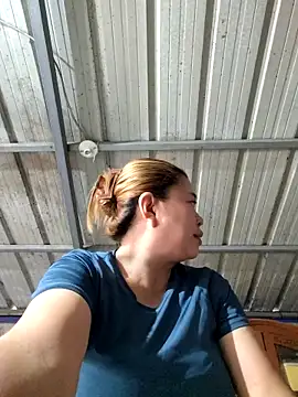 Snapshot of Kariebabe chatting on November 19, 12:21 am Kariebabe online show from November 19, 12:21 am