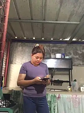 Snapshot of Kariebabe chatting on December 13, 12:31 am Kariebabe online show from December 13, 12:31 am