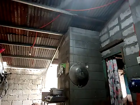 Snapshot of Kariebabe chatting on February 10, 1:57 am Kariebabe online show from February 10, 1:57 am