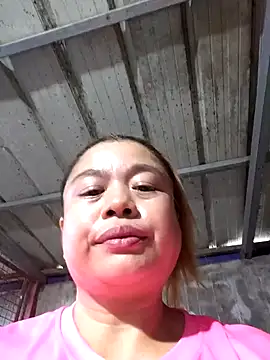 Snapshot of Kariebabe chatting on October 23, 12:53 am Kariebabe online show from October 23, 12:53 am