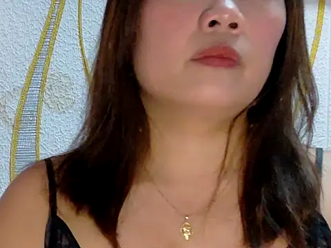 BURBERRY69 online show from January 10, 5:47 am