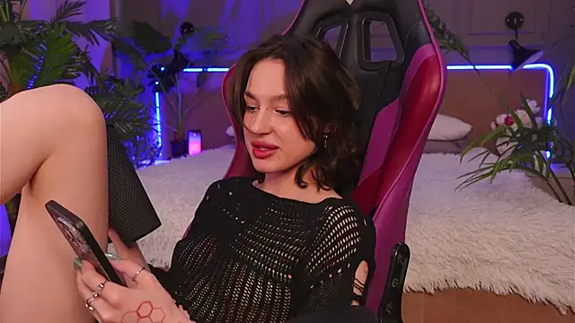 Devilinee online show from April 9, 7:14 am