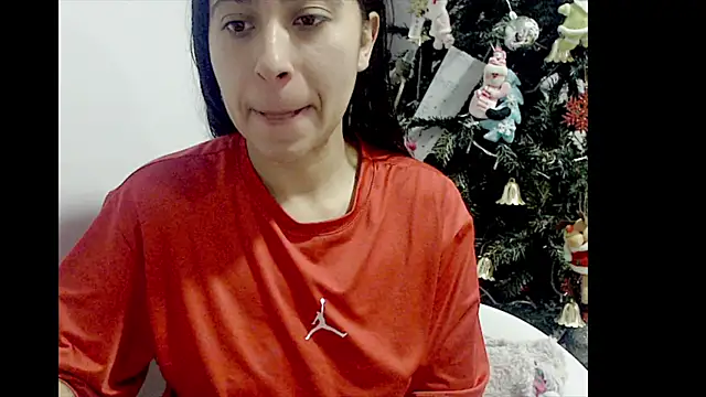 lizztaylor535 online show from December 26, 3:42 pm