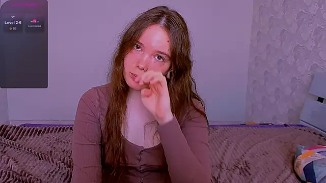 Janie JJ Curvie online show from April 11, 3:25 am