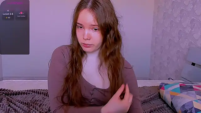 Janie JJ Curvie online show from April 9, 1:40 am