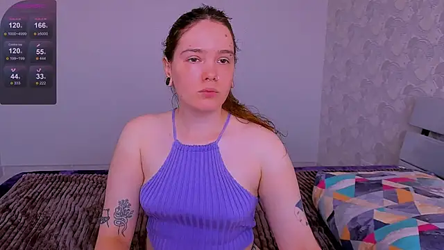 Snapshot of Janie_JJ_Curvie chatting on July 5, 4:19 am Janie JJ Curvie online show from July 5, 4:19 am