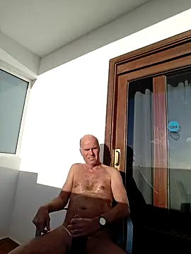 Snapshot of kazantip41 chatting on January 7, 8:41 am kazantip41 online show from January 7, 8:41 am