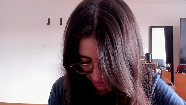 HazelKush online show from January 15, 2:09 pm