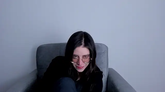 Snapshot of HazelKush chatting on November 30, 9:37 pm HazelKush online show from November 30, 9:37 pm