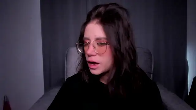 HazelKush online show from February 6, 9:22 pm