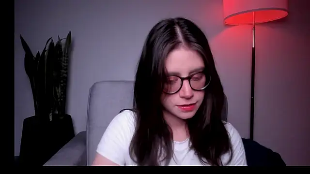 HazelKush online show from June 22, 8:28 pm