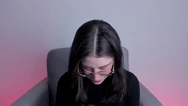 Snapshot of HazelKush chatting on November 25, 9:59 pm HazelKush online show from November 25, 9:59 pm