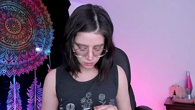 Snapshot of HazelKush chatting on March 19, 8:32 pm HazelKush online show from March 19, 8:32 pm