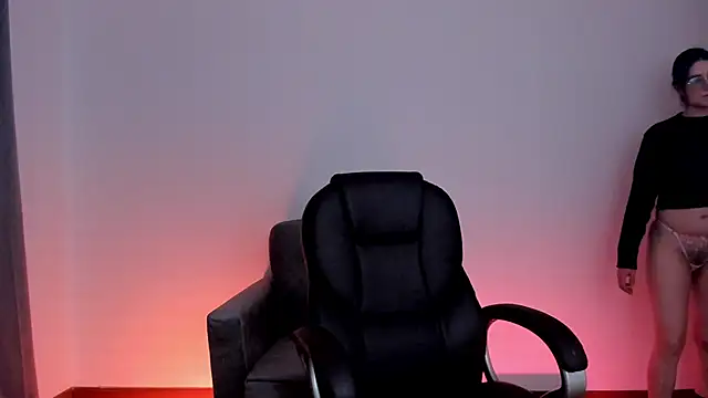 Snapshot of HazelKush chatting on November 18, 9:51 pm HazelKush online show from November 18, 9:51 pm