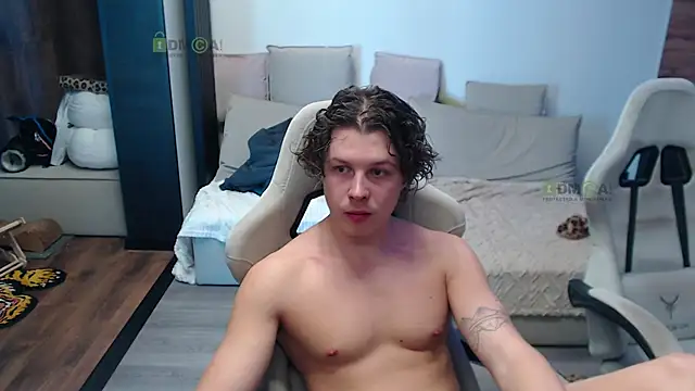 Snapshot of Sunny-Girl1 chatting on February 25, 11:21 am Sunny-Girl1 online show from February 25, 11:21 am