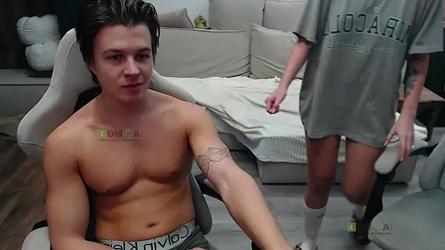 Snapshot of Sunny-Girl1 chatting on November 20, 8:04 am Sunny-Girl1 online show from November 20, 8:04 am