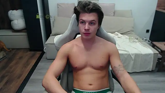 Snapshot of Sunny-Girl1 chatting on November 23, 7:29 am Sunny-Girl1 online show from November 23, 7:29 am