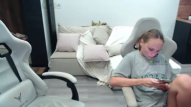 Snapshot of Sunny-Girl1 chatting on October 15, 7:44 pm Sunny-Girl1 online show from October 15, 7:44 pm