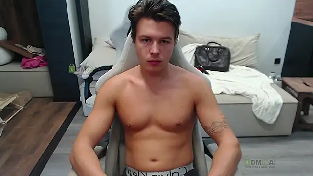 Snapshot of Sunny-Girl1 chatting on October 21, 6:35 am Sunny-Girl1 online show from October 21, 6:35 am