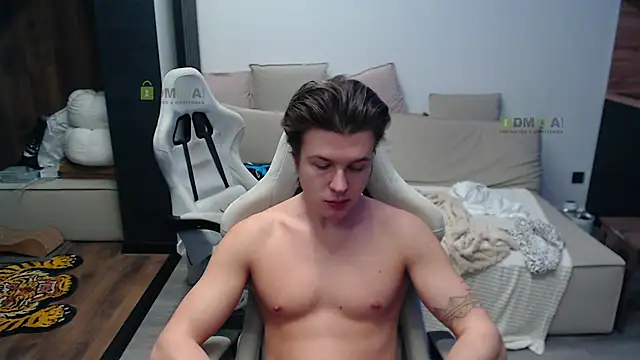 Snapshot of Sunny-Girl1 chatting on January 14, 7:23 am Sunny-Girl1 online show from January 14, 7:23 am